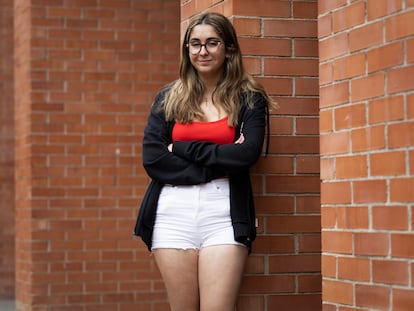 Núria Arestiño, estudiante de Mataró, en el campus nord de la UPC este martes durante la selectividad para alumnos con necesidades especiales.