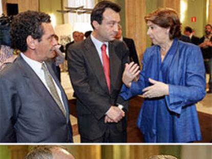 Arriba, Augusto Delkáder, el <i>vicealcalde</i> Manuel Cobo, y la ministra Magdalena Álvarez. Abajo, el ministro de Industria, José Montilla, y el ex ministro Carlos Solchaga.