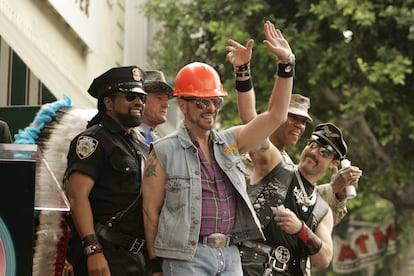 The Village People, en una formación diferente a la original, en un desfile en Hollywood en septiembre de 2008.