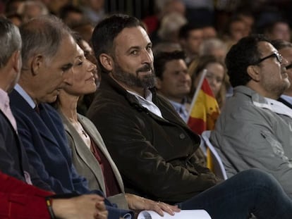 El presidente de Vox, Santiago Abascal, durante un mitin en Dos Hermanas (Sevilla).