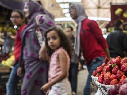 Mujeres en un mercado de Agadir (Marruecos).