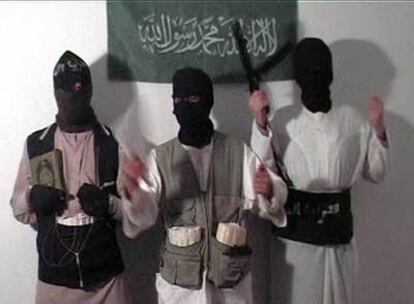 Imagen del vídeo en el que tres terroristas, entre ellos El Chino, se atribuyen el 11-M.