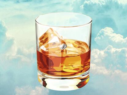 ¿Una copa de Chivas Regal Royal Salute? Sí, si vuela con Etihad. Y no precisamente en vaso de plástico. En la japonesa All Nippon Airways han optado por un Suntory Hibiki 21, el whisky favorito de Bill Murray en 'Lost in translation'.