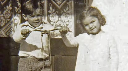 Ernesto y Celia Guevara durante su infancia.