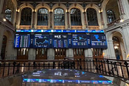 Paneles de la Bolsa de Madrid.