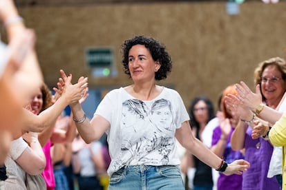 La secretaria general de ERC, Marta Rovira, a su llegada a la Asamblea Nacional de Mujeres del partido, que se celebra este sábado en Olesa de Montserrat (Barcelona).