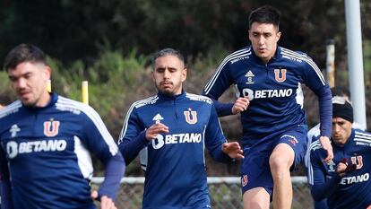 Jugadores del Club Universidad de Chile durante un entrenamiento, el pasado 13 de agosto, en una imagen compartida en redes sociales.