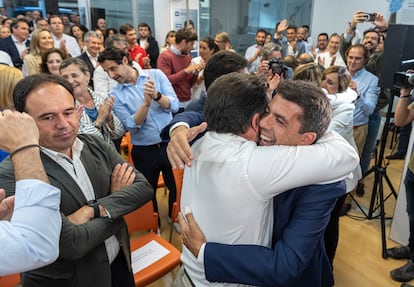 Carlos Mazón, a su llegada a la Ejecutiva del PP de Valencia este lunes. 