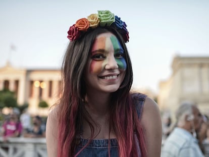 Una joven en la Gay Pride de Atenas el pasado mes de junio.