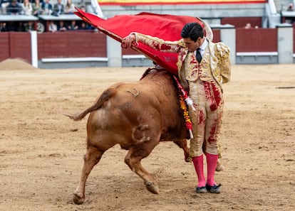 Bernadina de Álvaro Lorenzo al tercero de la tarde.