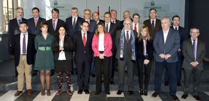 Integrantes de la Mesa de la Construcción Sostenible, reunida este viernes por primera vez.
