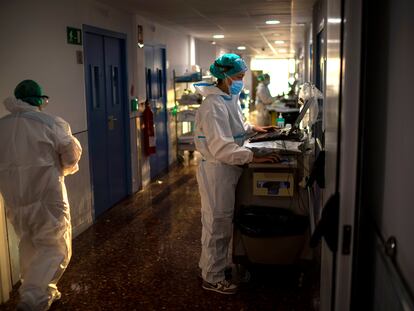 Una zona con pacientes ingresados por coronavirus del hospital del Mar en Barcelona.