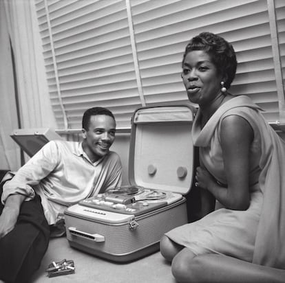 Quincy Jones y Sarah Baughan, en París en 1958.