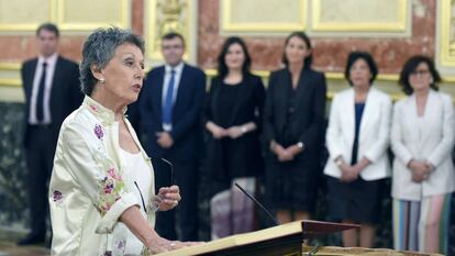 La nueva administradora de RTVE, Rosa María Mateo, durante su toma de posesión en el Congreso de los Diputados.