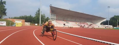 Marieke Vervoort entrenant-se pels Jocs de Rio a la pista de Lovaina, la setmana passada.