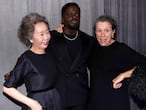 Los Angeles (United States), 25/04/2021.- (L-R) Youn Yuh-jung, winner of the award for best actress in a supporting role for 'Minari,' Daniel Kaluuya, winner of the award for best actor in a supporting role for 'Judas and the Black Messiah,' and Frances McDormand, winner of the award for best actress in a leading role for 'Nomadland,' pose outside the press room at the 93rd annual Academy Awards ceremony at Union Station in Los Angeles, California, USA, 25 April 2021. The Oscars are presented for outstanding individual or collective efforts in filmmaking in 24 categories. The Oscars happen two months later than originally planned, due to the impact of the coronavirus COVID-19 pandemic on cinema. *** Local Caption *** 55864152 (Cine, Francia, Estados Unidos) EFE/EPA/Chris Pizzello / POOL *** Local Caption *** 55864152