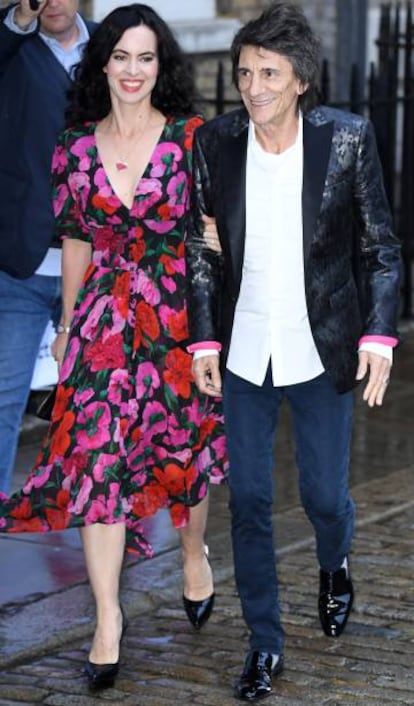 Sally Humphreys y Ronnie Wood, en Londres, el pasado junio.