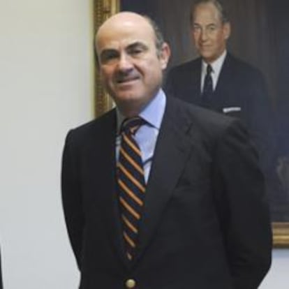 Guindos explica las reformas a Bernanke