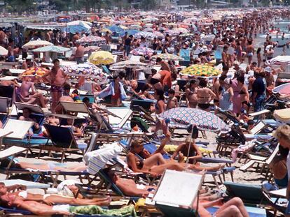 Una playa de Palma de Mallorca en 1978.