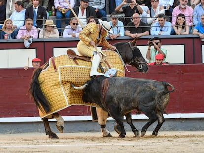 El picador Luis Miguel Leiro, en la plaza de Las Ventas.