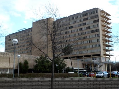 El Hospital Reina Sofía de Córdoba, donde está ingresada la mujer.