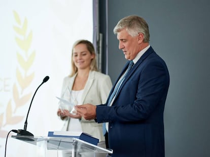 “¡Es muy fuerte! ¡Es muy fuerte!”, se está gritando en todas las entregas de premios que siguieron al Nobel.  