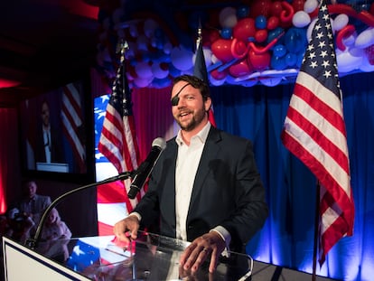 Dan Crenshaw durante un evento del Partido Republicano, en Houston, en una imagen de archivo.