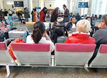 Pasajeros en el aeropuerto de Tánger-Ibn Battuta, el 14 de marzo.