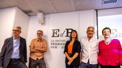 El directo de la Escuela de Periodismo, Javier Moreno, junto a los periodistas y exalumnos Mikel López Iturriaga, Mónica Ceberio, Jon Sistiaga y María Guerra.