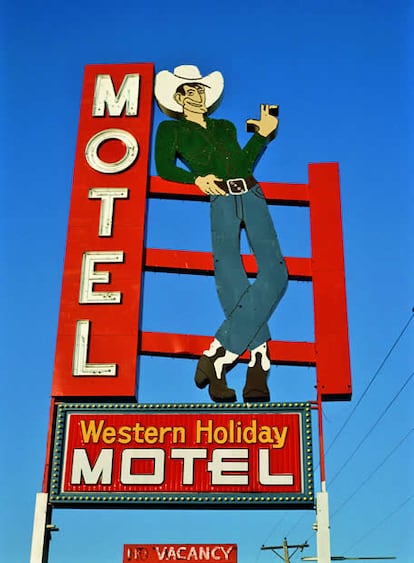 Cartel de bienvenida al Western Holiday Motel, en Wichita, Kansas, 1993