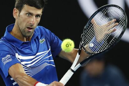 Novak Djokovic, en acción durante la final.