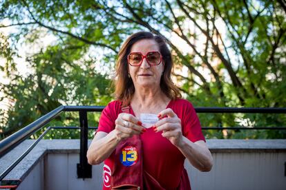 Madalena Peixoto, de 69 años, después de votar en São Paulo.