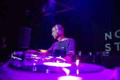 Serge pinchando en la Nofitstate Day & Night Party.