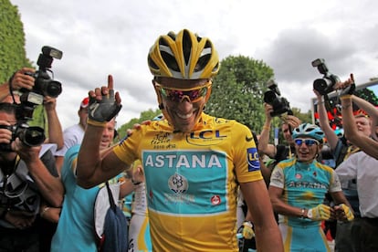 Contador firmó en París su quinta gran prueba por etapas, las cinco consecutivas
