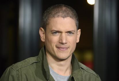 Em 2013, o protagonista de ‘Prison Break’ revelou sua orientação sexual em uma carta na qual se recusava a participar do Festival Internacional de Cinema de São Petersburgo devido ao tratamento dado aos gays na Rússia. “Como homem gay, devo declinar. Estou profundamente preocupado com a atitude atual e o tratamento dispensado aos gays por parte do Governo russo. A situação não é aceitável de maneira nenhuma. Não posso participar de uma celebração promovida por um país onde se nega sistematicamente às pessoas como eu o direito básico a viver e amar abertamente”, afirmou.