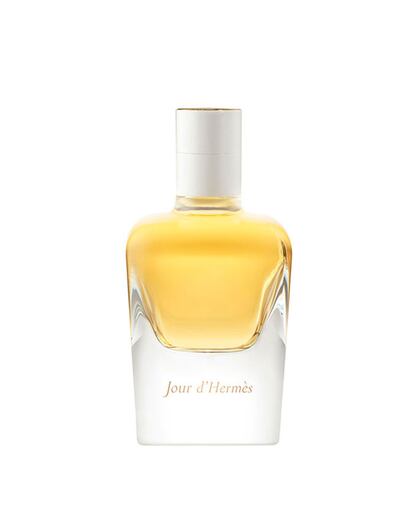 Este perfume floral de Hermès va bien con cualquier destino por su delicadeza y sensualidad. Es Jour d'Hermès. (88 euros aprox.)