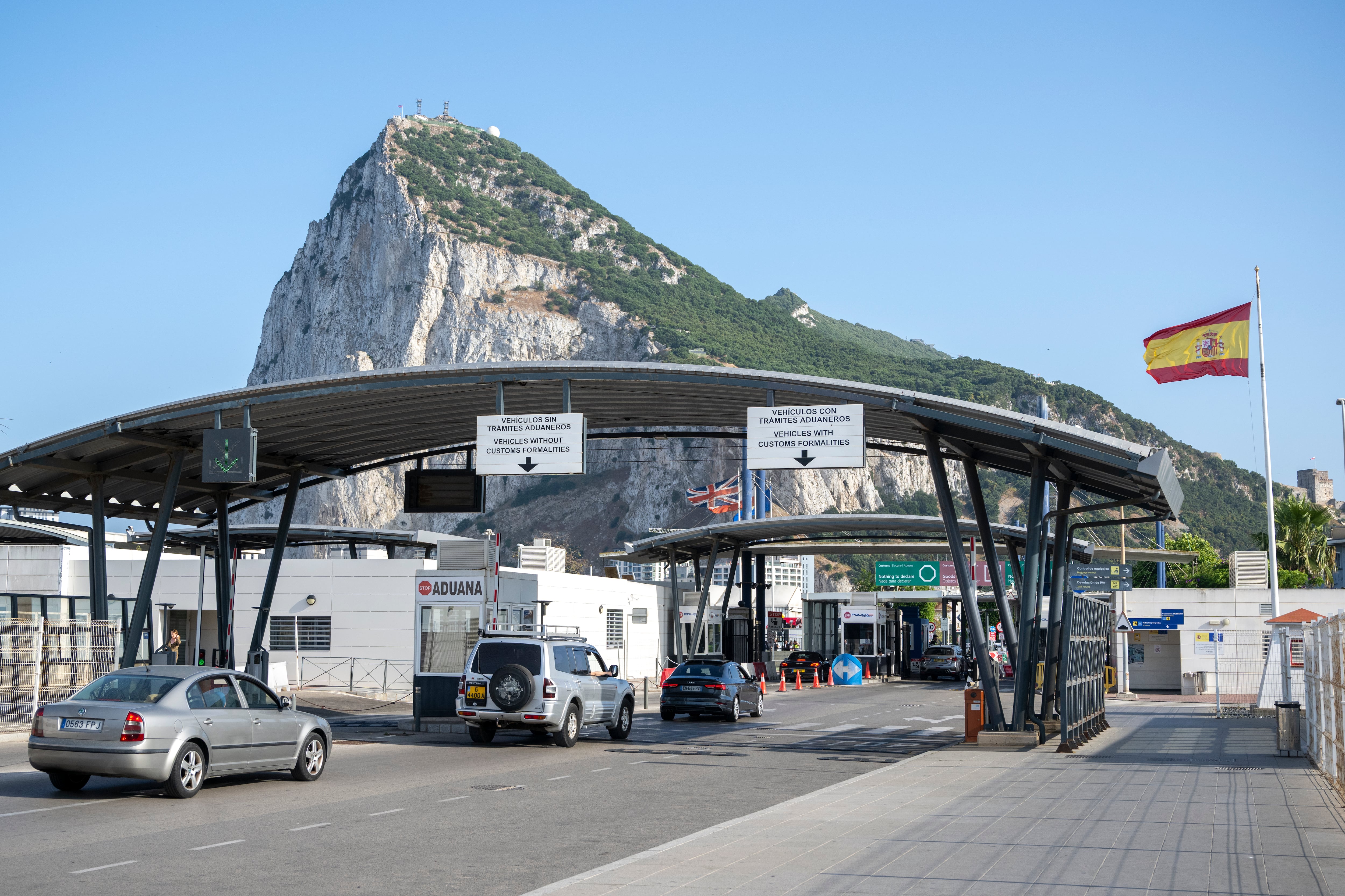 The Gibraltar field greets a new stage without borders between caution and skepticism | Spain