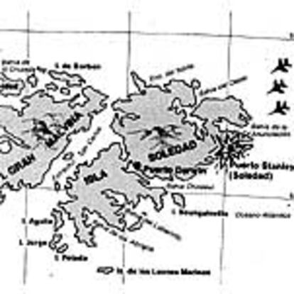 El aeropuerto atacado por la aviación británica está situado a 4 km. de Puerto Stanley, la capital de las Malvinas, y dispone de una sola pista de alrededor de mil metros de longitud. La capital tiene poco más de mil habitantes, casi la mitad de la población de las islas, y está situada al fondo de una bahía interior