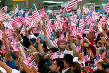 Miembros de la comunidad sij de EE UU participan en un acto de homenaje a las víctimas de los atentados.
