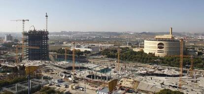 Obras de construcción de la Torre Pelli.