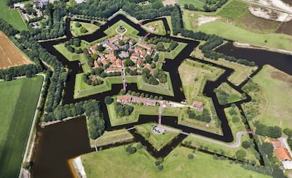 Vista aerea de la villa fortificada de Bourtange, al este de Países Bajos.