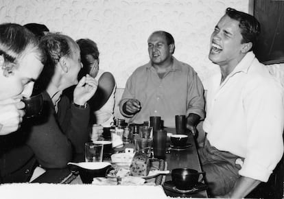 Arnold Schwarzenegger celebra su victoria en Mister Universo en Londres en 1967.