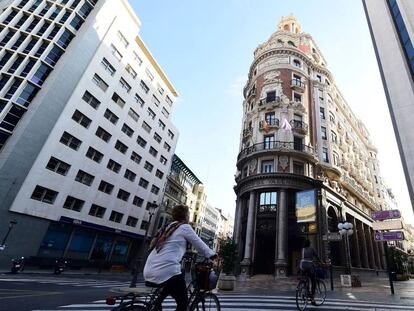 Nueva sede de La Caixa en Valencia.