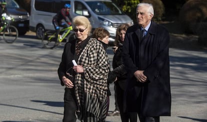 Margherita Agnelli y su marido Serge de Pahlen, en el funeral de su madre el pasado 25 de febrero en Turín.