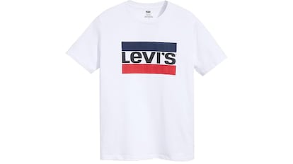 Bu beyaz Levi's tişörtü Amazon'da en çok satılan ürünlerden biri.