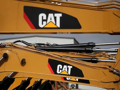 Máquinas da companhia de equipamento Caterpillar