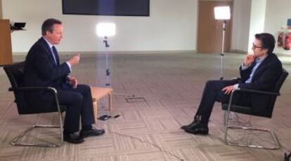 Cameron, durante la entrevista con Robert Peston, en la que ha hecho las revelaciones.