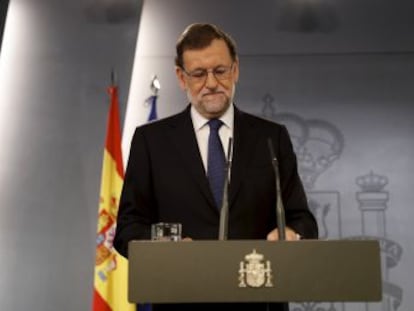 Los principales partidos españoles lamentan la decisión del Reino Unido. Es un golpe muy duro, pero no irreversible , dice Sánchez. Tenemos que cambiar Europa , cree Iglesias. Rivera pide reflexión