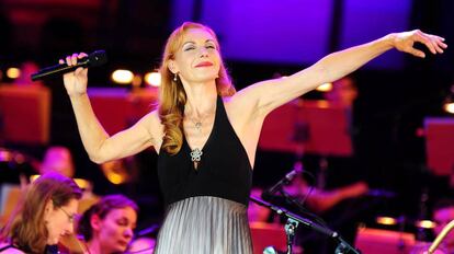 Ute Lemper durante una actuación, en Berlin (Alemania).