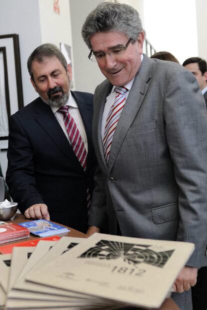 Luis Pizarro (a la derecha) y Gabriel Almagro.